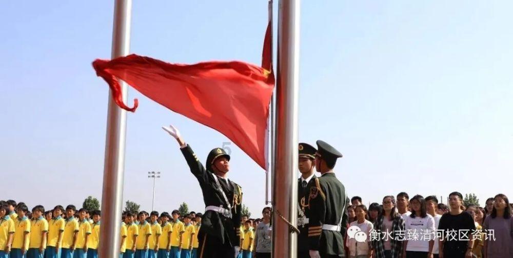 《海边升起一座悬崖》获戛纳短片金棕榈奖，这部影片讲述了什么故事？游戏画面