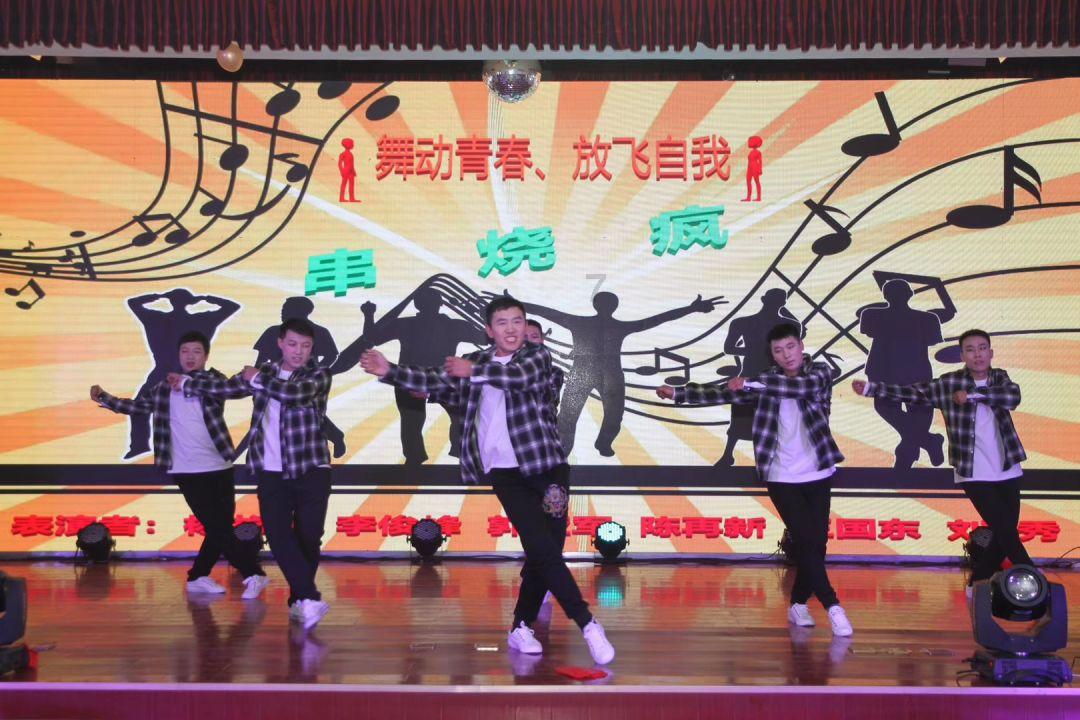 龙腾中国年｜刷年画，写春联！双创园迎新市集火热开市
